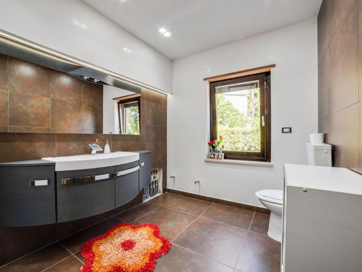 Belvilla By Oyo Modern Villa In Nissoria With Pool Esterno foto